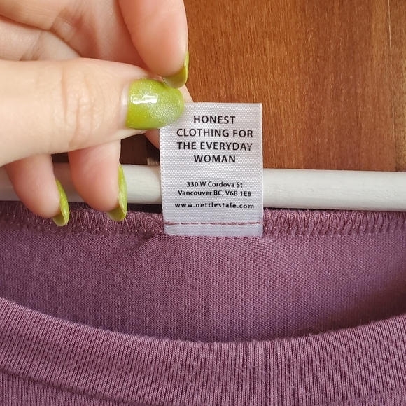 Nettle's Tale Harbour Tee - Picture 10 of 11